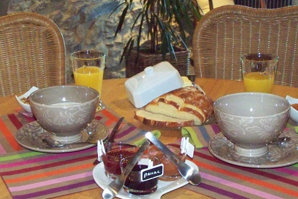 Mandailles  Les Hotes Du Lac, Chambres Et Tables D'Hotes المظهر الخارجي الصورة